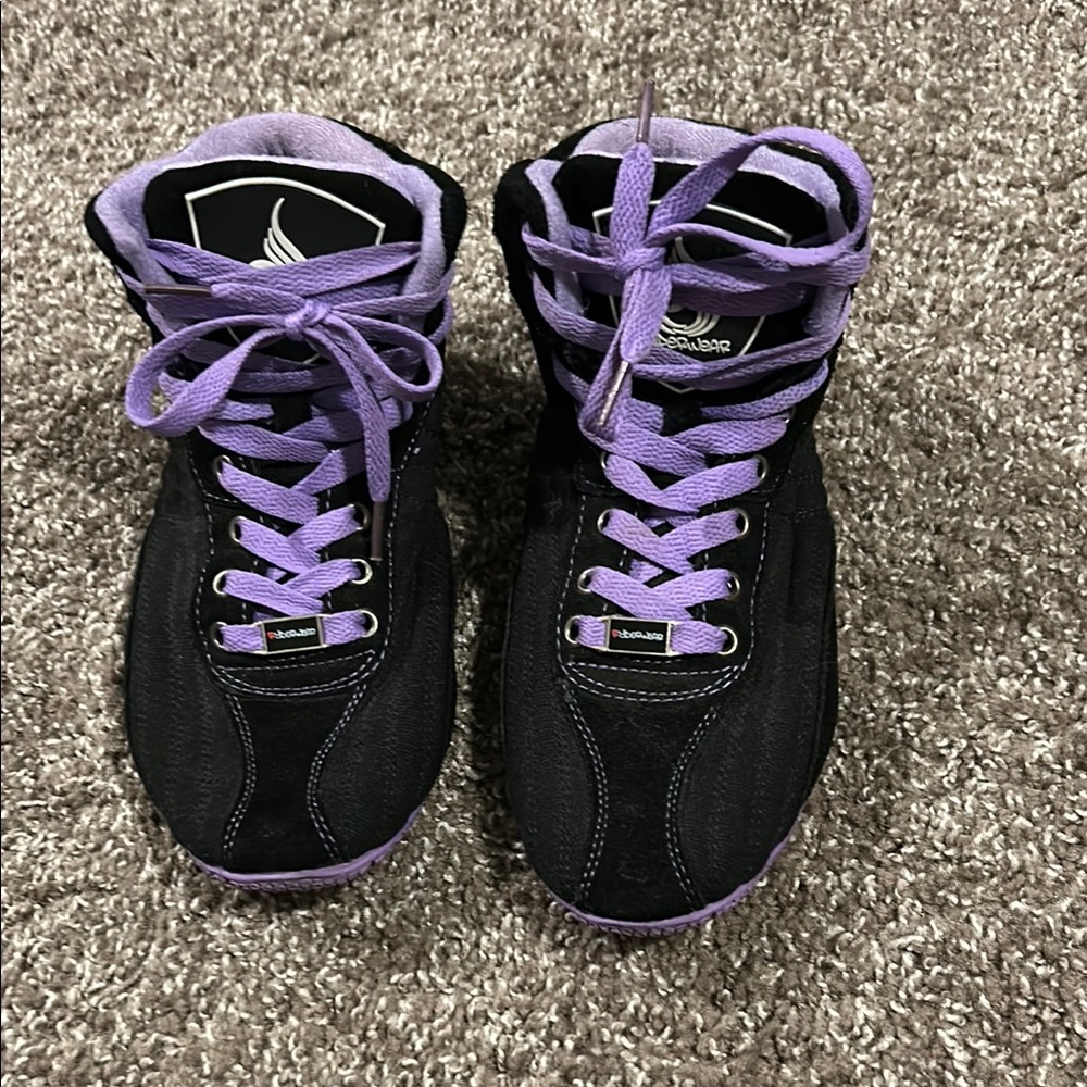 Ryder wear black and purple lifting shoes